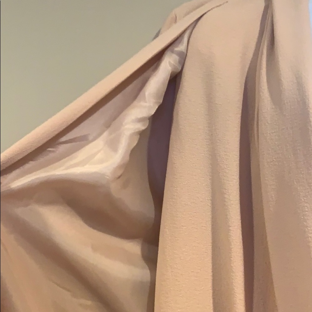 Nude cape - Picture 3 of 5